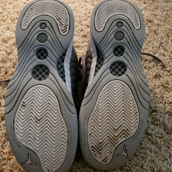 Jordans - Picture 2 of 5